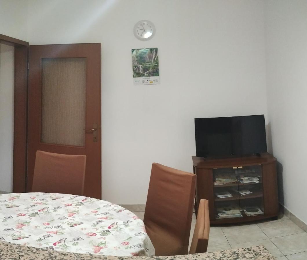 Apartmani Jere Kastav Rubesi Buitenkant foto